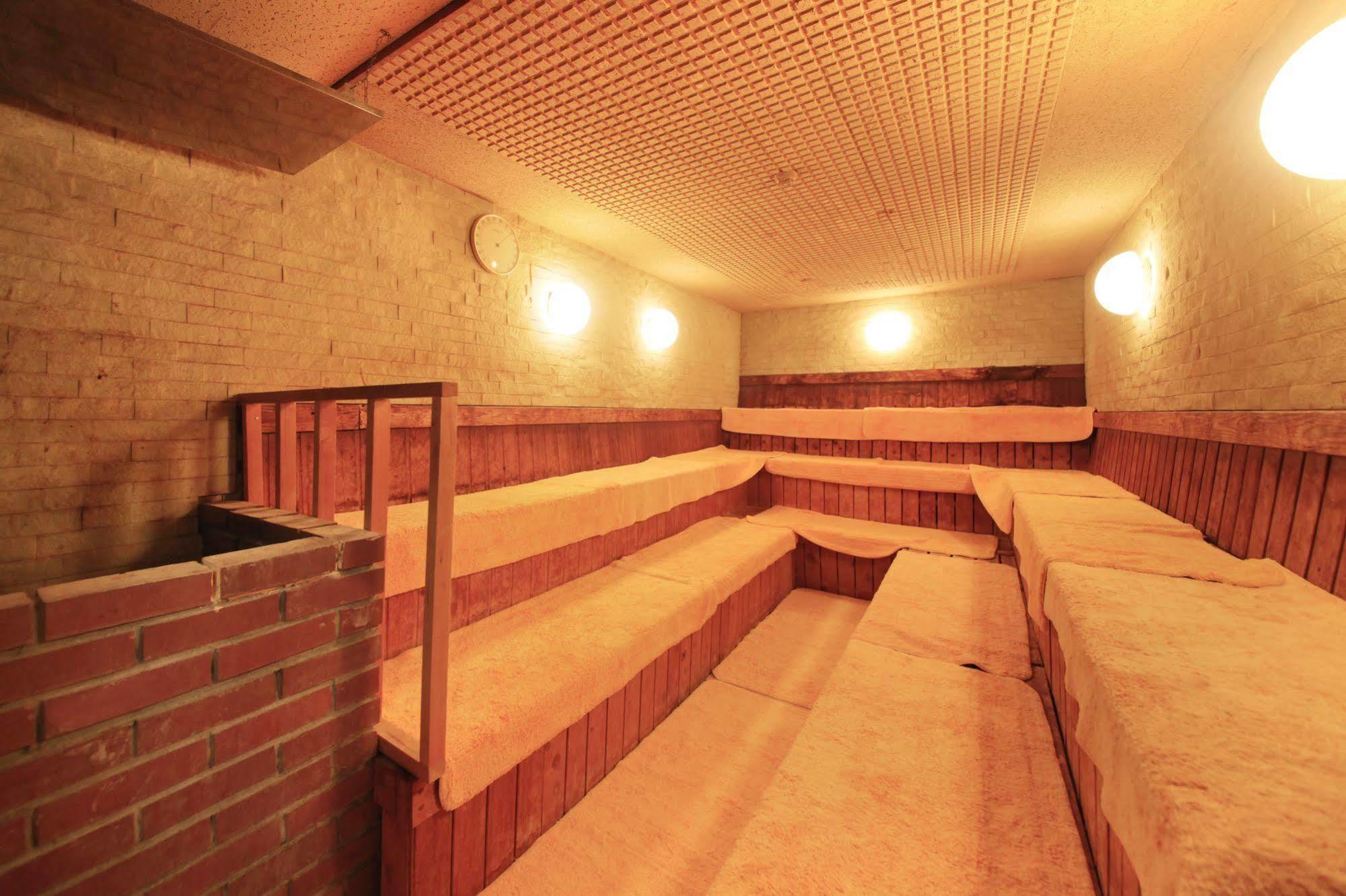 Ueno Station Hostel Oriental Ⅱ Tokyo Exterior photo